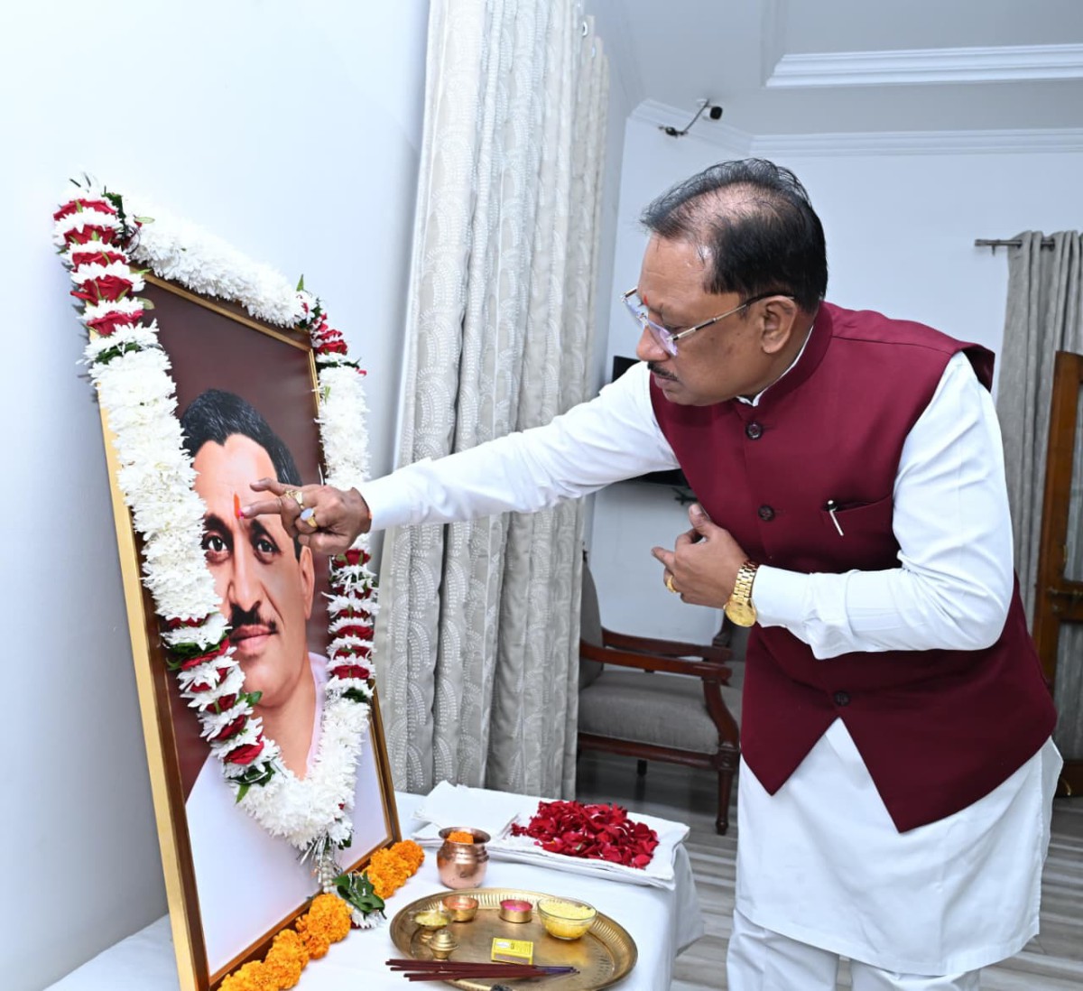 CM साय ने पंडित दीनदयाल उपाध्याय की जयंती पर किया नमन, अंत्योदय के सिद्धांत को बताया जनकल्याण की प्रेरणा