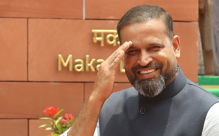हेडिंग: बंगाल में TMC के बागी सांसदों को लेकर नया दावा, 20 में से 17 के BJP में जाने की चर्चा