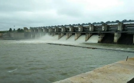 धमतरी में बारिश ने बढ़ाई चिंता! गंगरेल के 7 गेट खुले, महानदी किनारे गांवों में अलर्ट