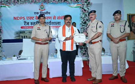 नशे के खिलाफ पुलिस का मिशन मोड, कवर्धा में NDPS मामलों की जांच पर मंथन