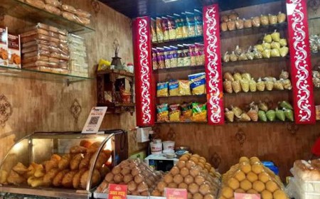 छत्रपति संभाजीनगर की मिठाई दुकान में खाद्य सुरक्षा की जांच, 64 में मिले सिर्फ 38 अंक; लाइसेंस निलंबित