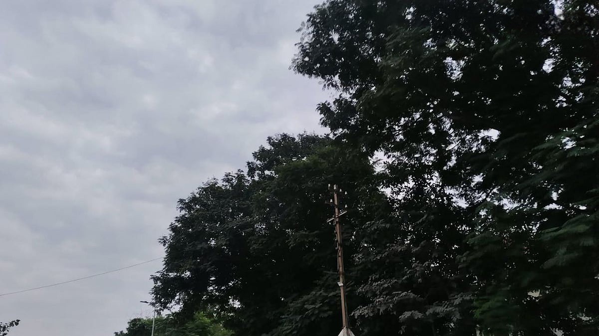 Chhattisgarh Weather Alert: तूफान ‘अर्नब’ के असर से छत्तीसगढ़ में भारी बारिश की आशंका, किसानों को फसल बचाने की सलाह