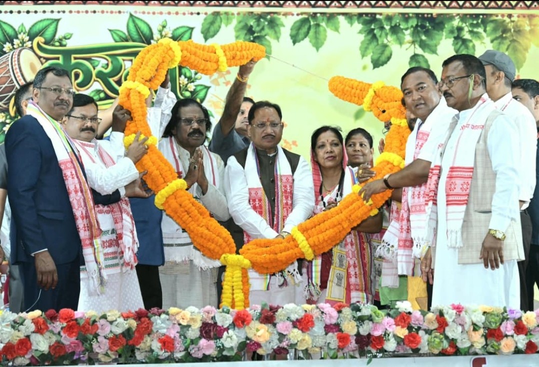 रायपुर में करमा परब महोत्सव का भव्य आयोजन: मुख्यमंत्री विष्णुदेव साय ने कंवर समाज के लिए 1 करोड़ रुपये की घोषणा की