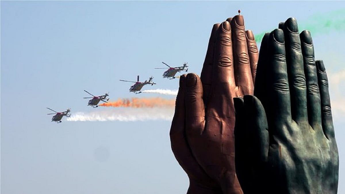 Wings Over Ganga Air Show 2026: काशी में आज फिर गूंजेगी राफेल और सुखोई की गर्जना, पहले दिन 5 लाख लोगों ने देखा हवाई प्रदर्शन