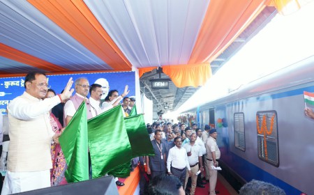 छत्तीसगढ़ में रेल कनेक्टिविटी का विस्तार: पहली बार रावघाट पहुँची ट्रेन, रायपुर-कुरूद यात्री सेवा शुरू